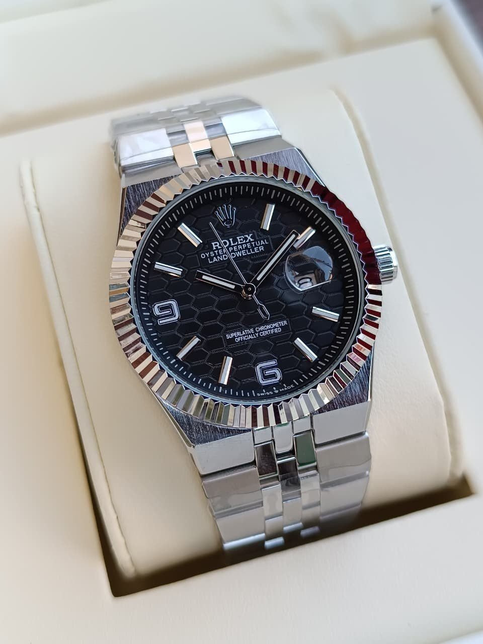 Role_x Land Dweller Silver/Black Watch