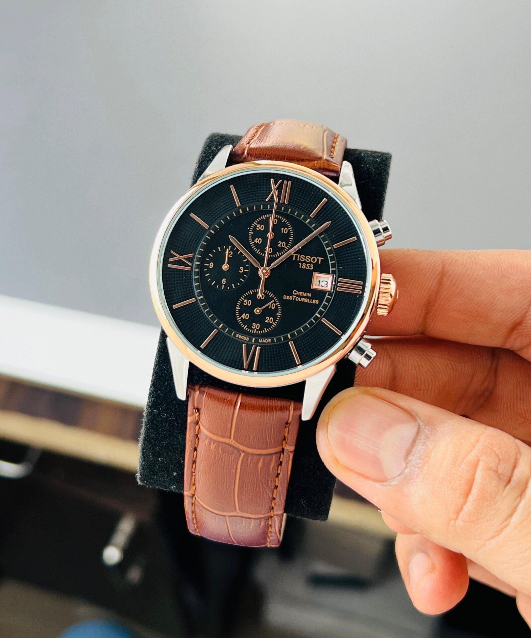 Everyday Wear Chemin Watch With Classic Appeal