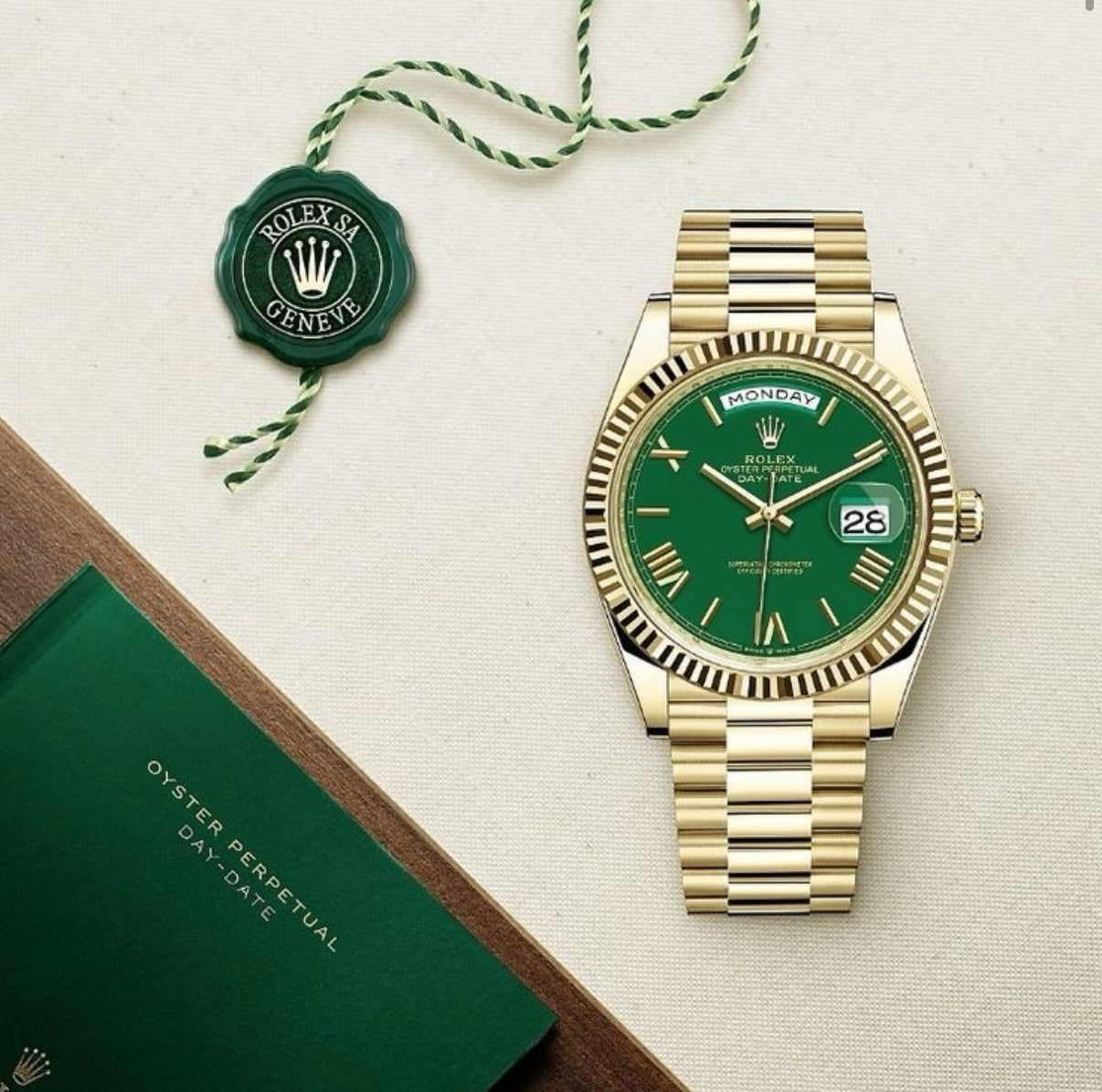 Role_x Day Date Gold/Green Watch