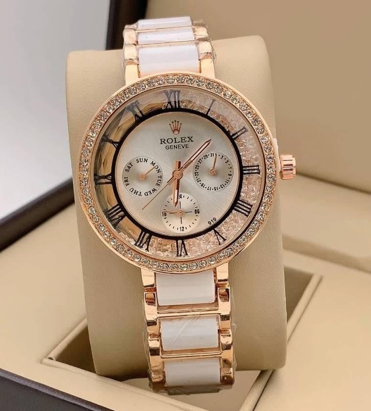 Retro Look Watch With Modern Movement