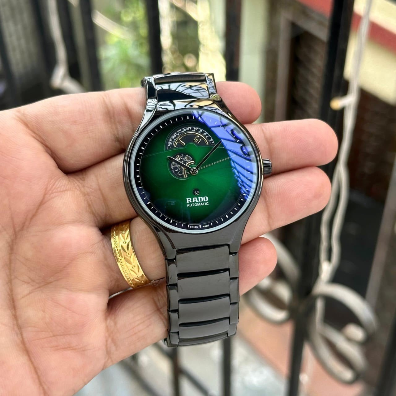 Rad_o Classic Black Green Watch