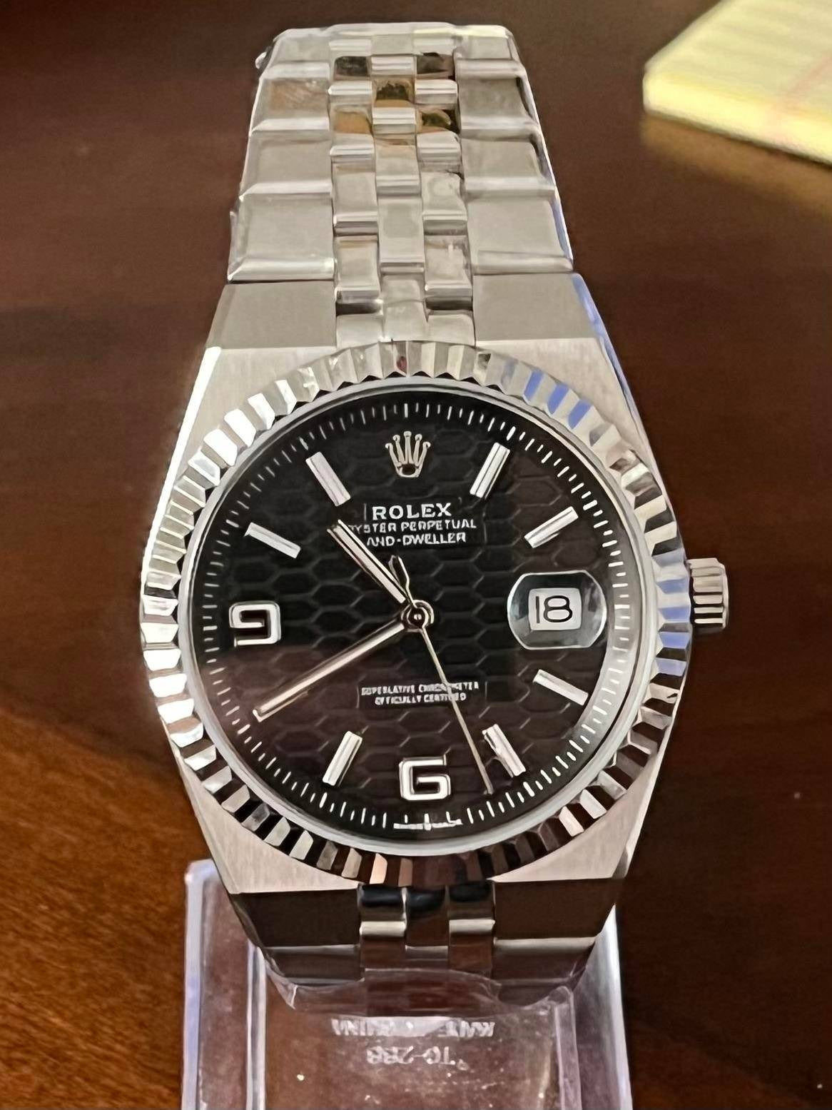Role_x Land Dweller Silver/Black Watch