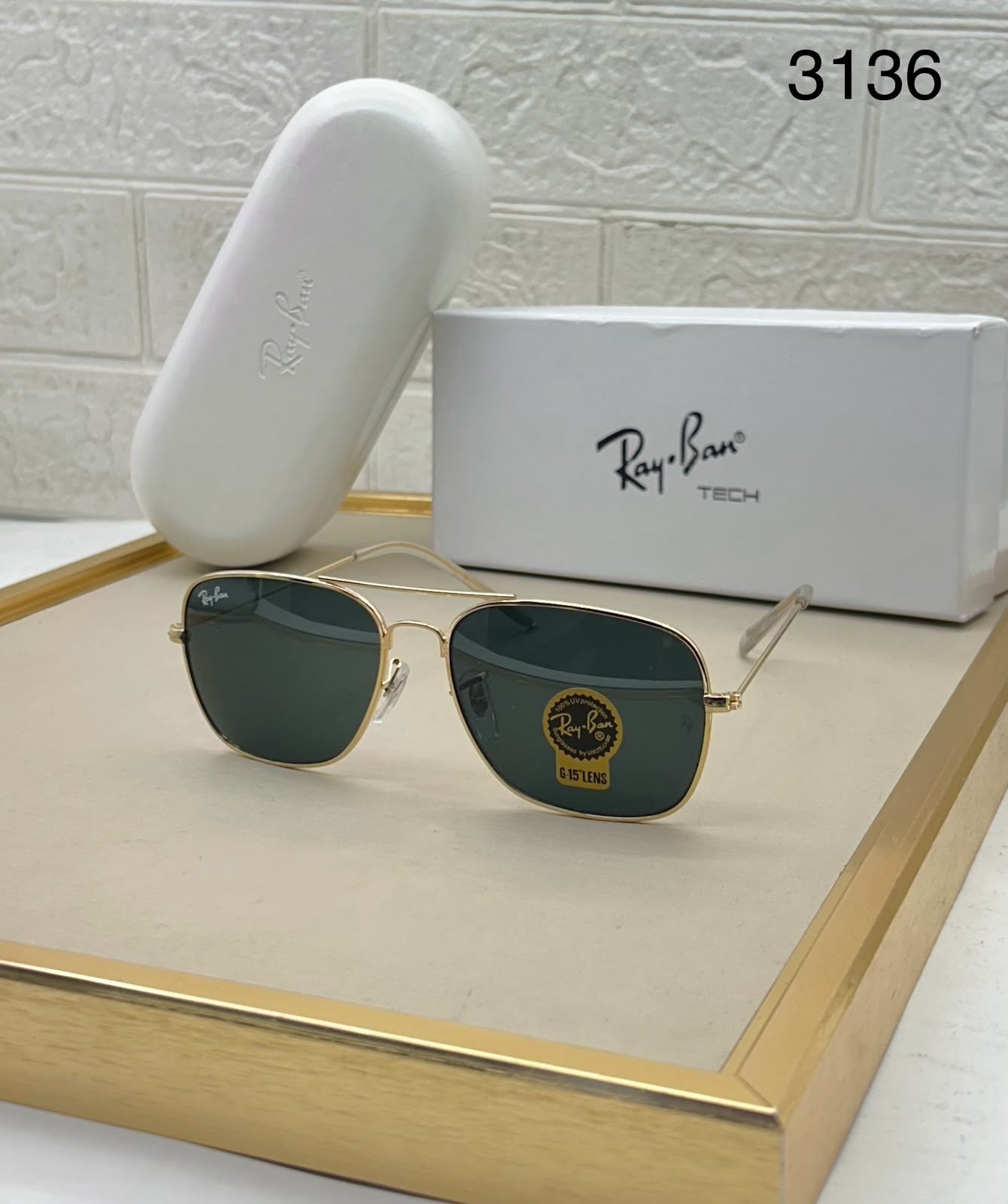 Ray-Ban Caravan Reverse sunglasses