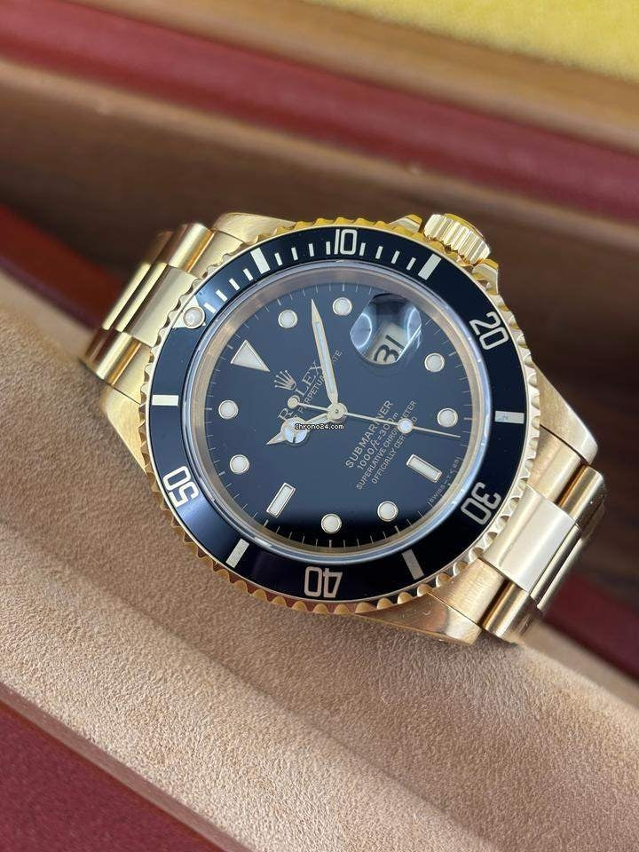 Role_x Submarine Glod/Black Watch
