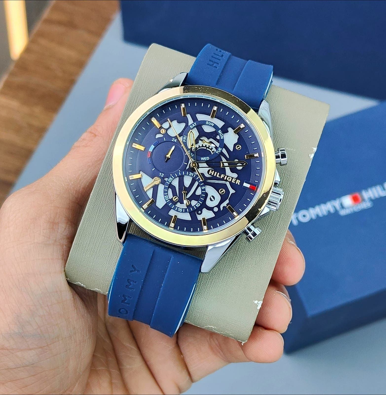 TOMM_Y HILFIGER MEN’S STYLISH BLUE WATCH