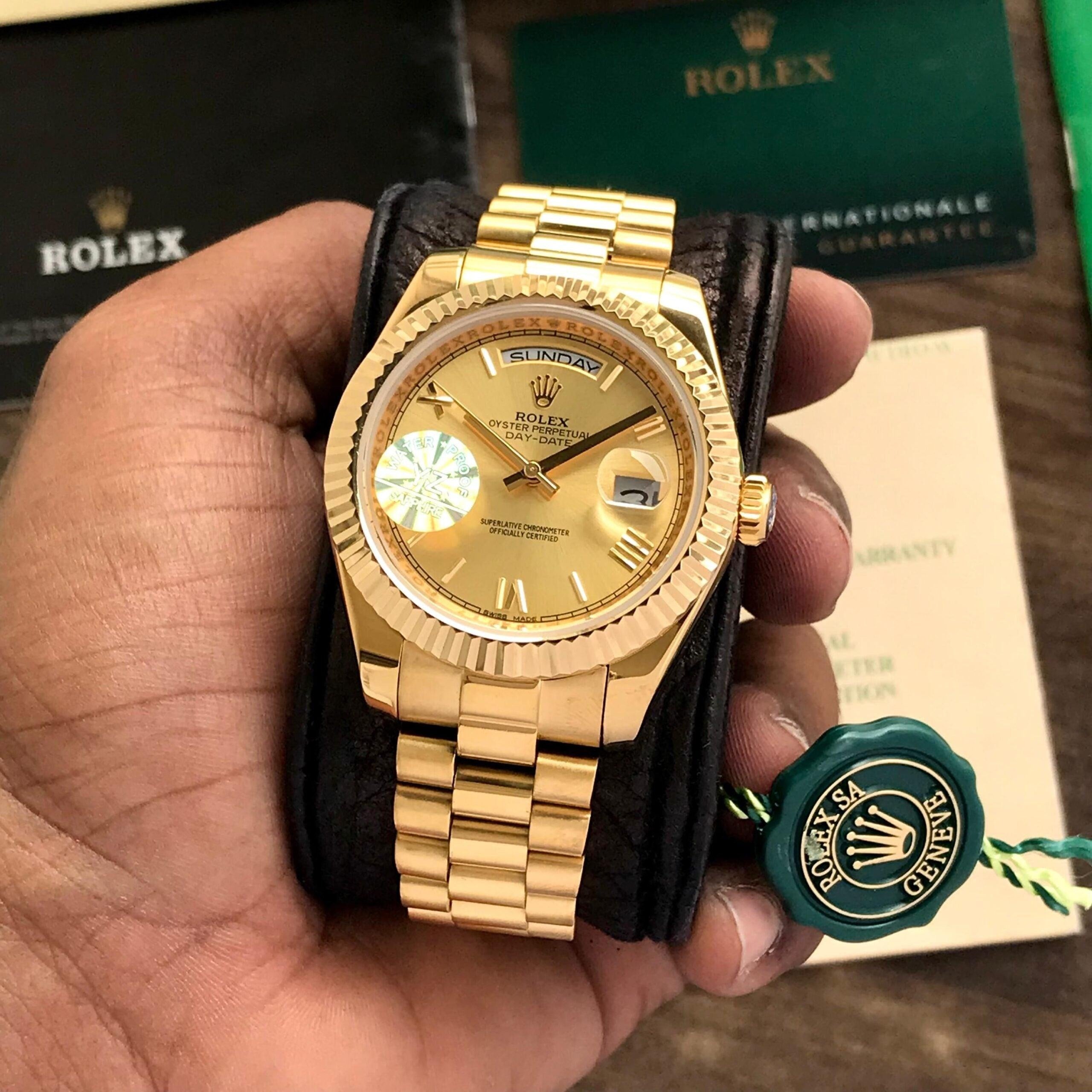 Role_x Day Date Gold Watch